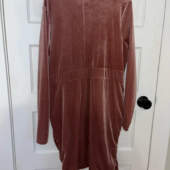 Forever 21 | Dresses | Blush Velvet Wrap Dress Never Worn From Forever 2 |  Poshmark
